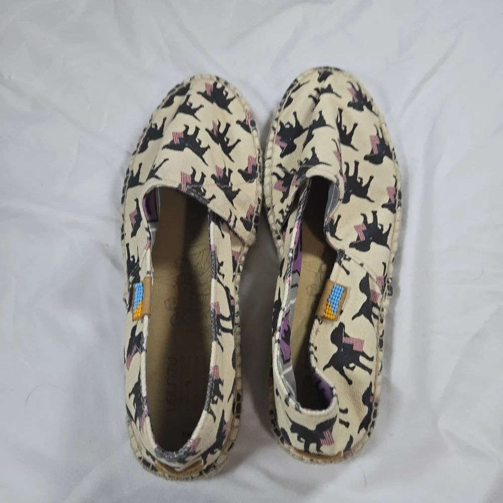 Ubuntu Espadrilles Dog Print, Slip On, Handmade, Size 9 Labrador